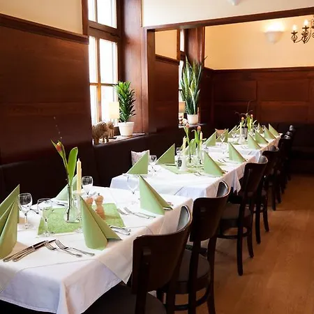 מלון Linde Restaurant & Nußloch